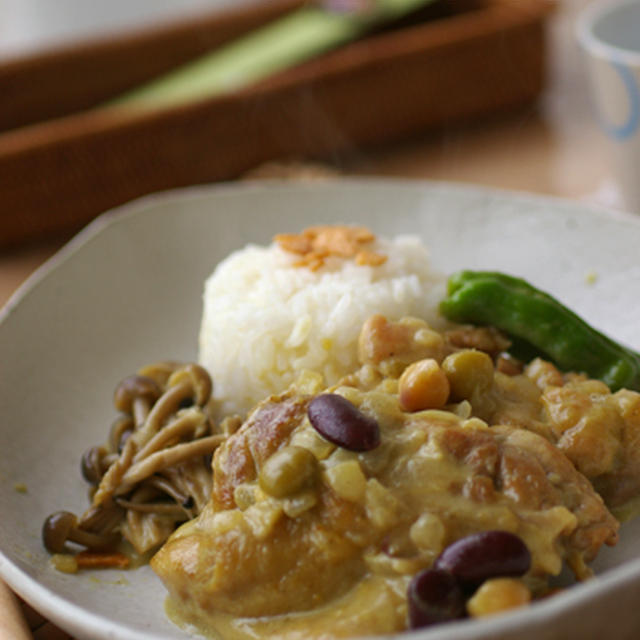 鶏肉のココナッツカレー煮