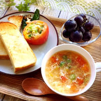 朝ベジ☆トマトカップオムレツと麦入り野菜スープ