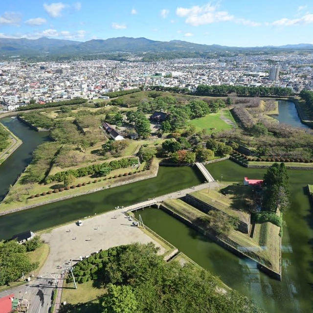 五稜郭公園と五稜郭タワー