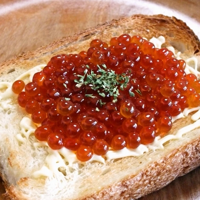 いくらトースト