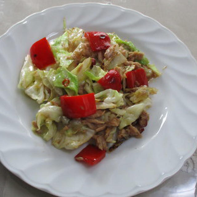 キャベツとツナの炒め物★★★