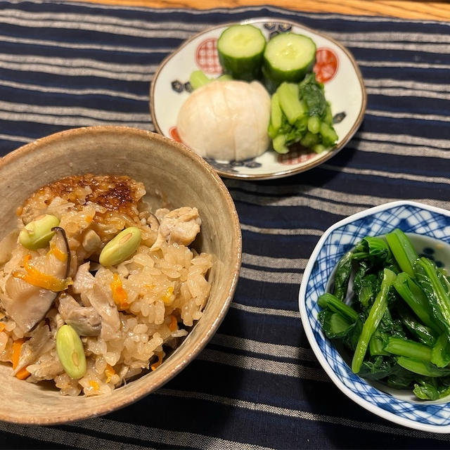 【炊飯器で手軽に作れる鶏ごぼうおこわ　もちもちのおこげが絶品！】