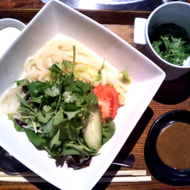 ランチ☆焼肉屋で冷麺を食べる
