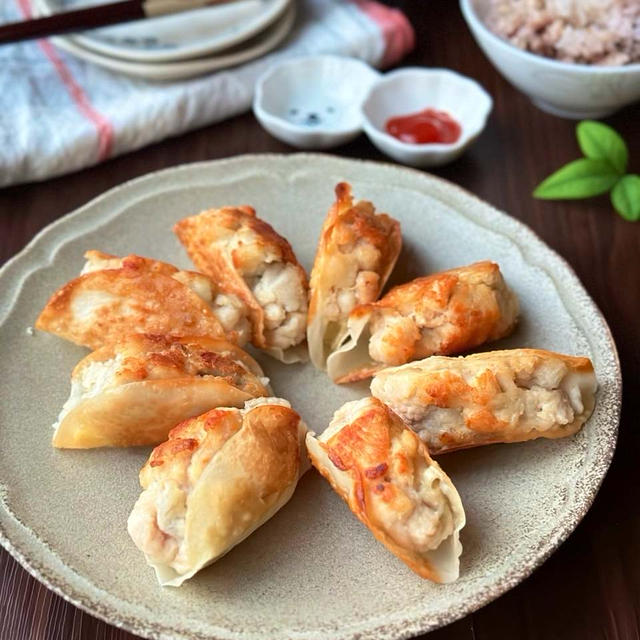 里芋の新しい食べ方☆鶏むね肉と里芋の包まないチーズ餃子