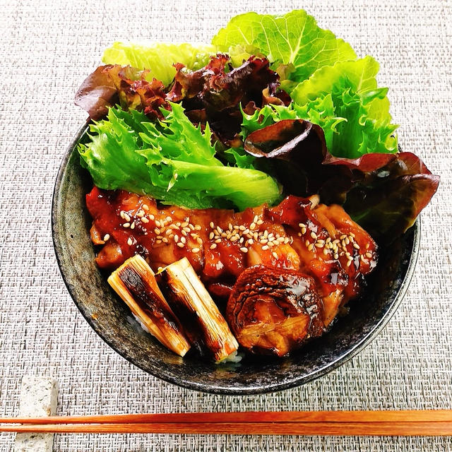 鶏のテリヤキ丼 with たっぷり野菜