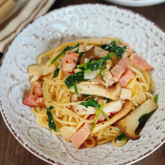 好きな具材で♪冷蔵庫にあるものでお手軽ランチ！香ばしおいしい【具沢山の和風スパゲティ】