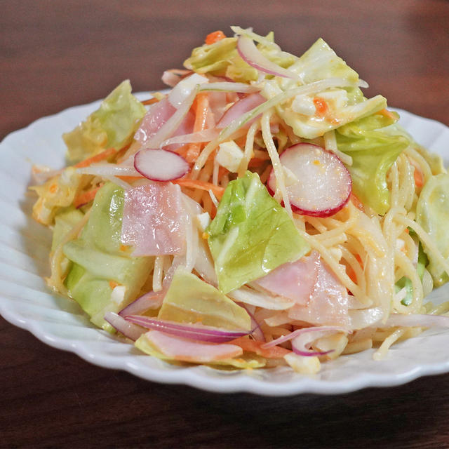 野菜たっぷり！ロースハムとタルタルのサラダパスタ