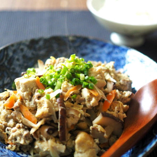 地味な料理は美味しいのです・炒り豆腐