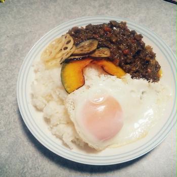 お野菜たーっぷりドライカレー