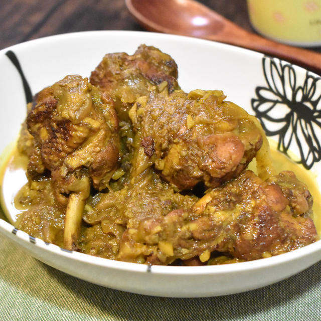 本格的な味♪鶏手羽元カレー