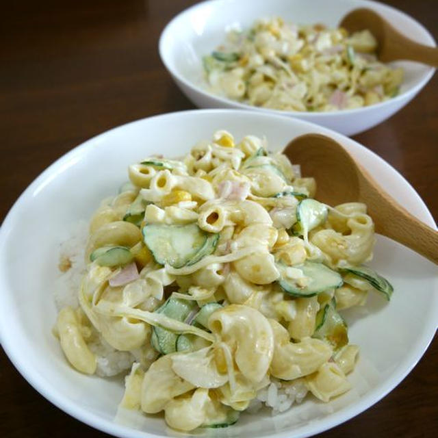 野菜たっぷりマカロニサラダdeサラダ丼♪