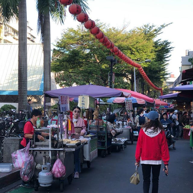 台湾旅行記２　朝市だ〜全員集合！！！