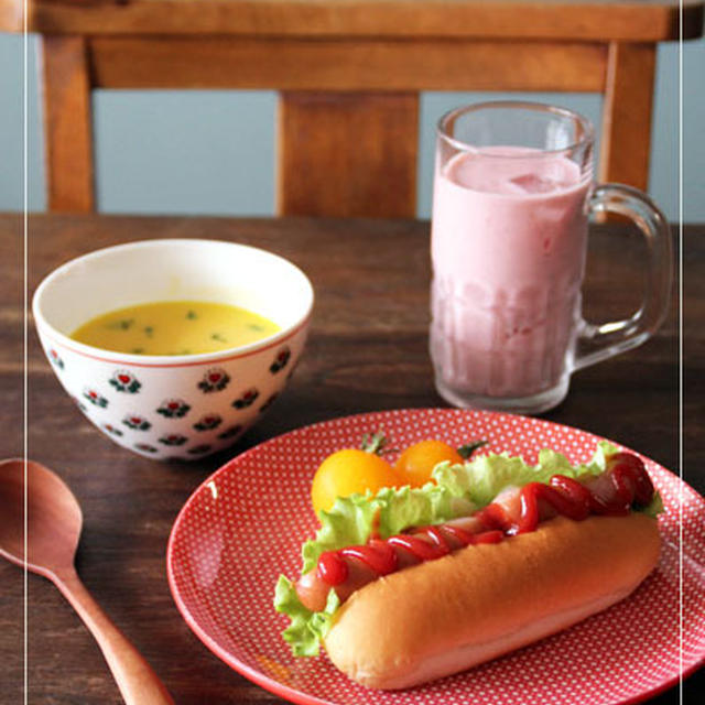 ホットドッグの朝食