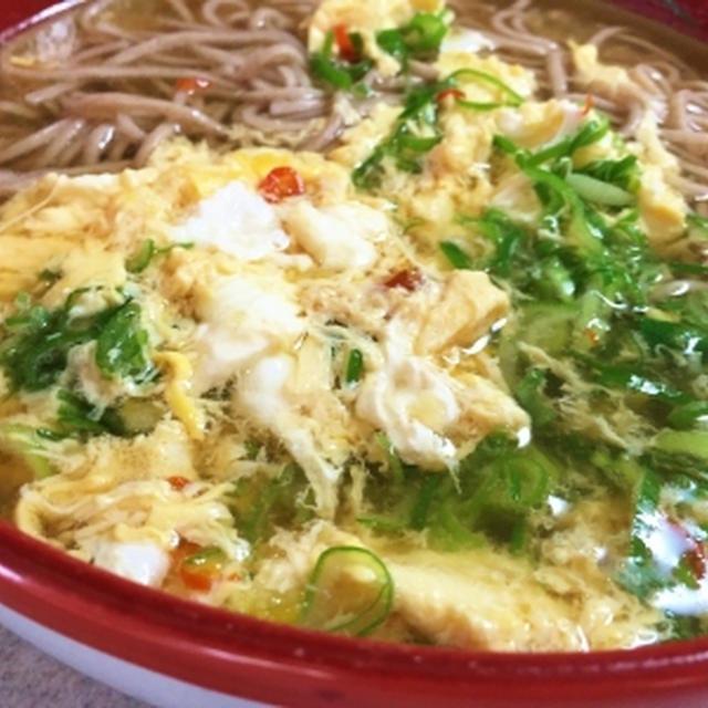 しゃぶしゃぶの湯で作ったかき玉風の蕎麦♪