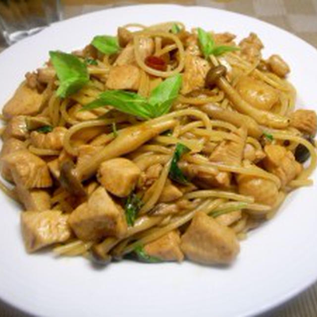 【夏には夏の、冬には冬の】バジル・チキン・パスタ