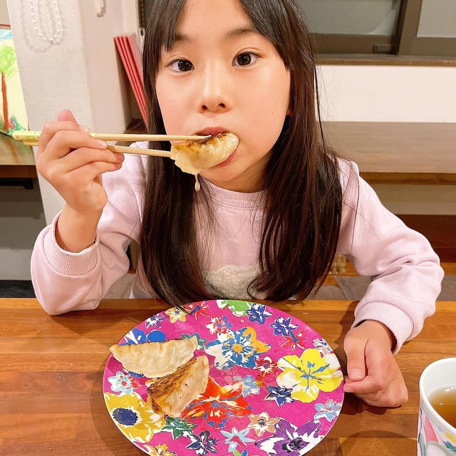 餃子を食べました〜！！