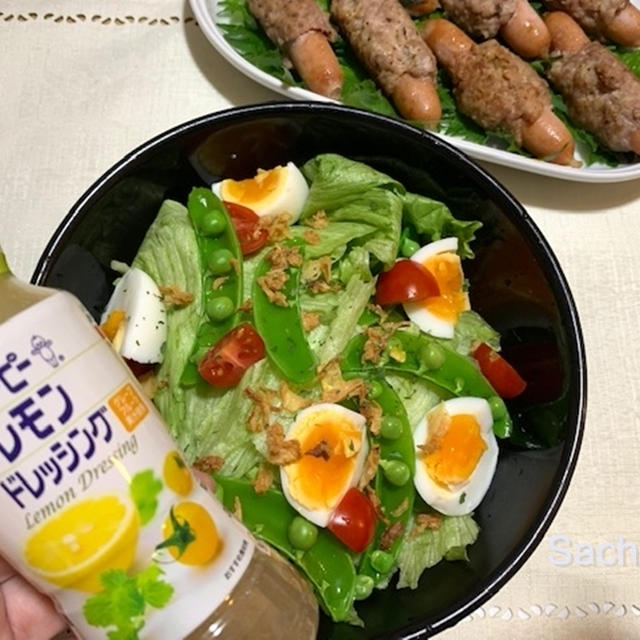 キユーピーの野菜を美味しく食べられるドレッシングでサラダ