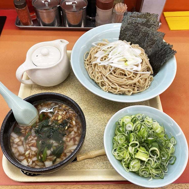 和節とんこつ醤油つけ麺を啜る 〜海苔5枚・LINEクーポン薬味ネギ・山岡家〜