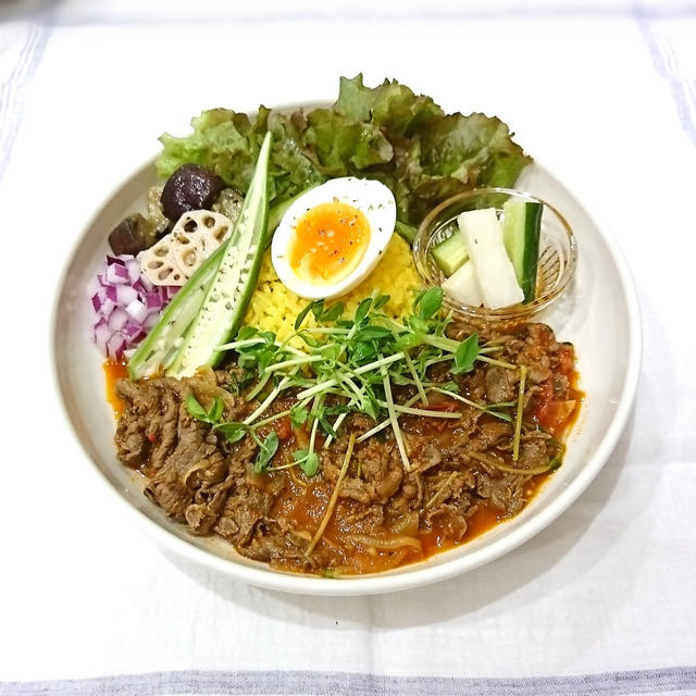 ＊牛肉と豆苗の麻辣咖喱＊