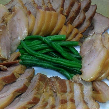 １２日の夕食『煮豚とレバニラ炒め』