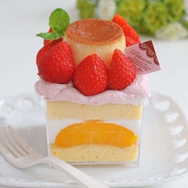 苺まみれ♪プリンショートケーキ