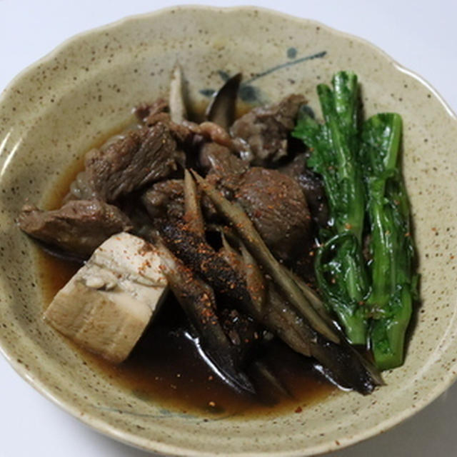 牛すじの煮込み★★★