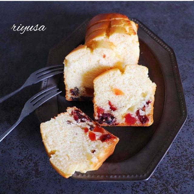 グルグル混ぜて焼くだけ〜♩ドライフルーツのパウンドケーキ