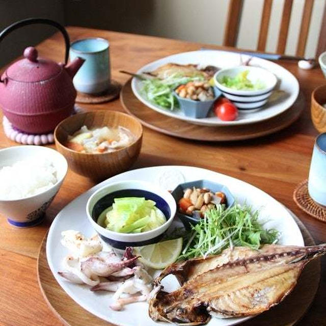 あじの干物とイカゲソ焼き・和食ワンプレート。