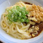 今朝の麺は「カレー釜玉うどん」