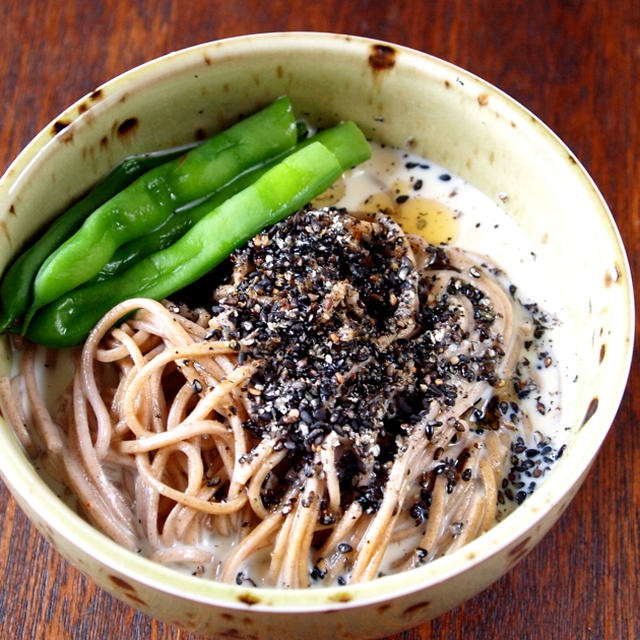 夏の推しメン・その５「黒ごま豆乳そば」