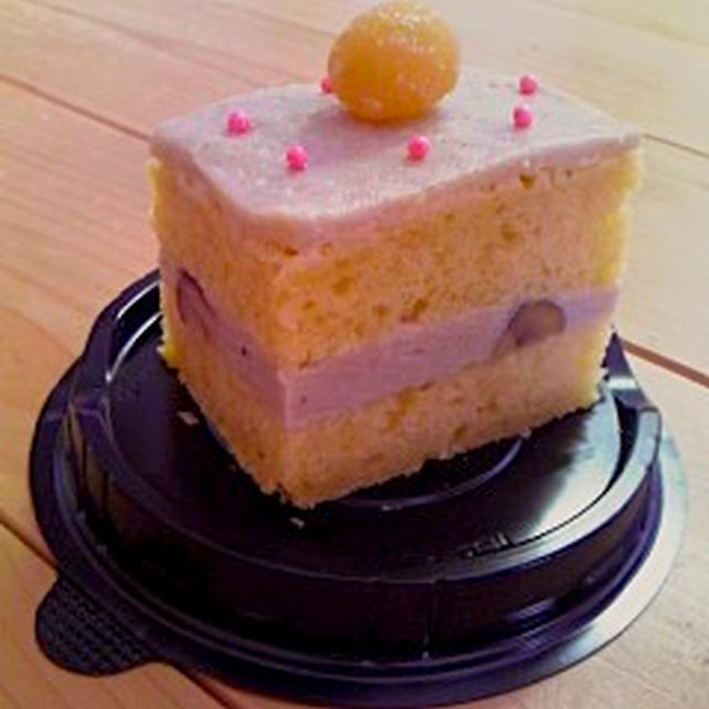 米粉の白いショートケーキ（小麦・乳・卵・ナッツ不使用）