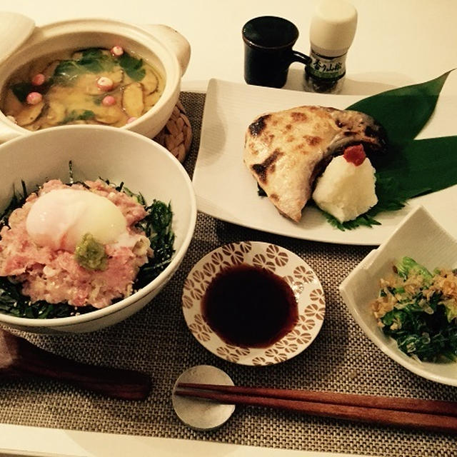 ネギトロ丼とか