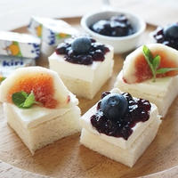 クリームチーズですぐ美味しい　簡単カナッペ♪