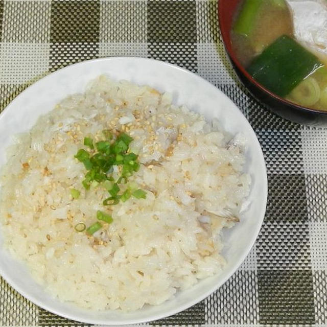 カワハギ（ウマヅラハギ）御飯