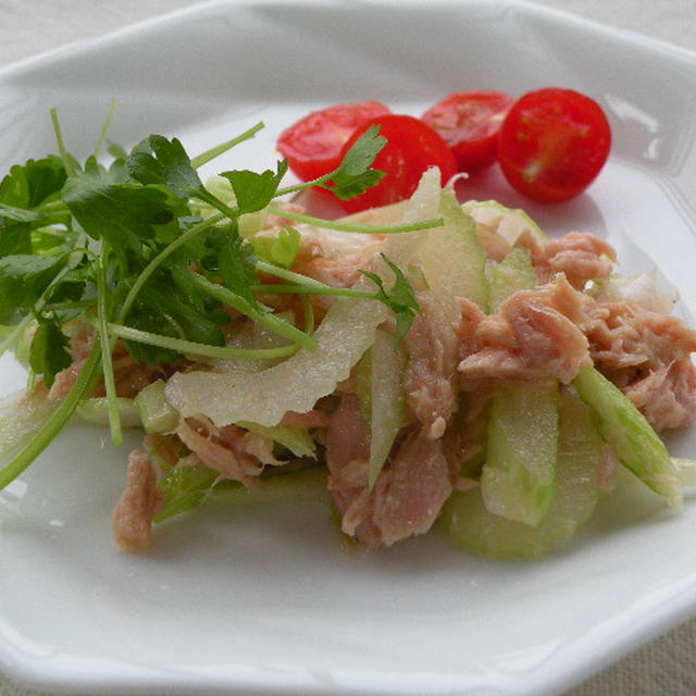 セロリとツナのうまみ塩サラダ