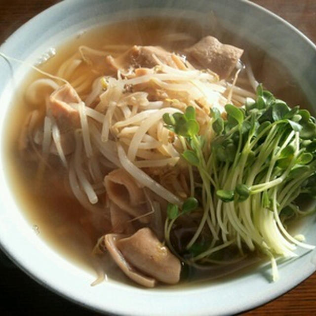 朝っぱらから「ホルモンうどん」