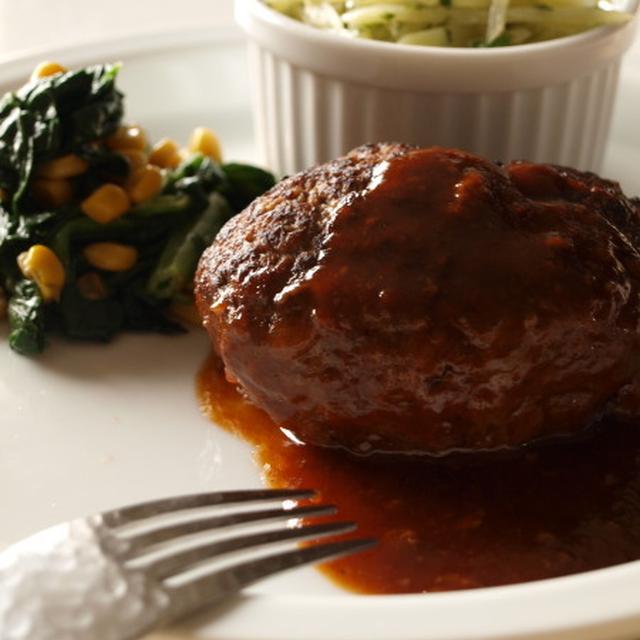 “半・煮込み”チーズハンバーグ、と、ちょこっとお知らせ。