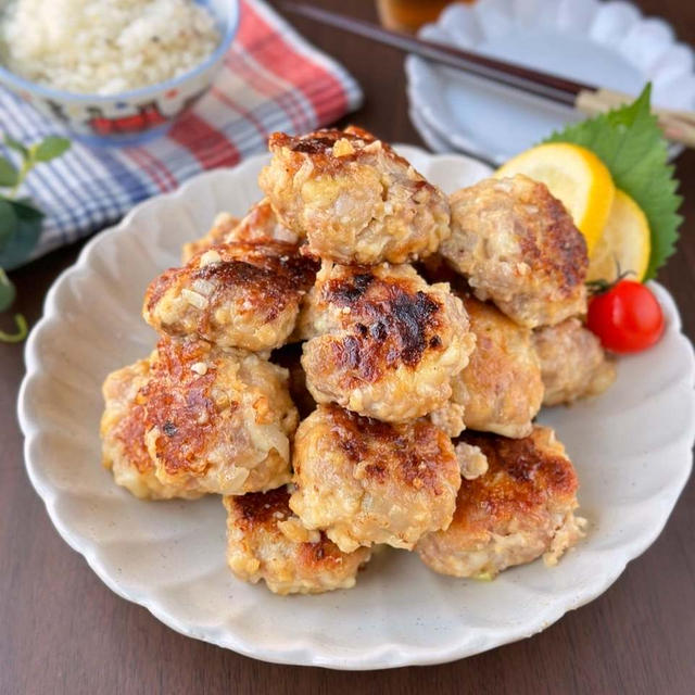 この肉感に感動☆豚こまと高野豆腐で作る豚こまチーズボール