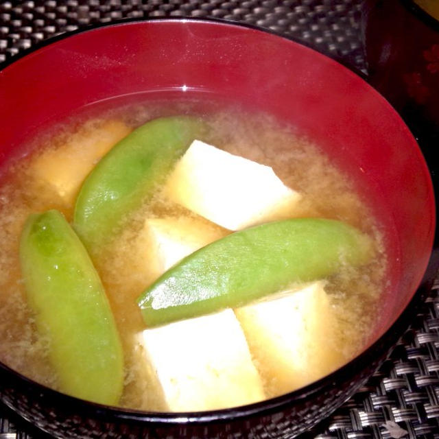 【レシピ】スナップエンドウと豆腐の味噌汁(^^♪