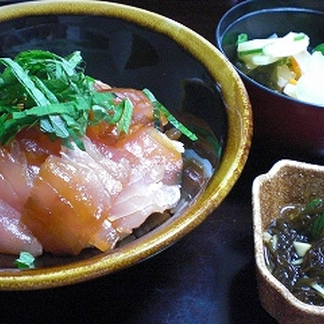 鮪の漬け丼