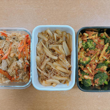 1/19に作った、作り置きおかず（切り干し大根の煮物、大根としらたきのきんぴら、ブロッコリーのコチュジャン和え）