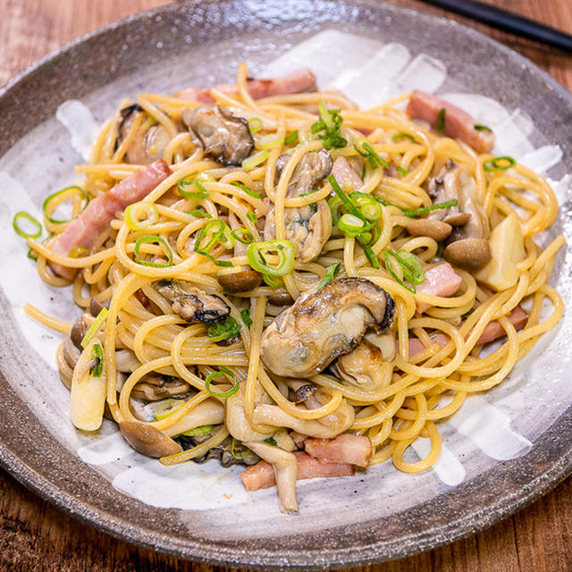 今では王道の和風味「牡蠣とベーコンの和風パスタ」&三宮元町界隈をぶらぶら美味しいランチをいただきかした