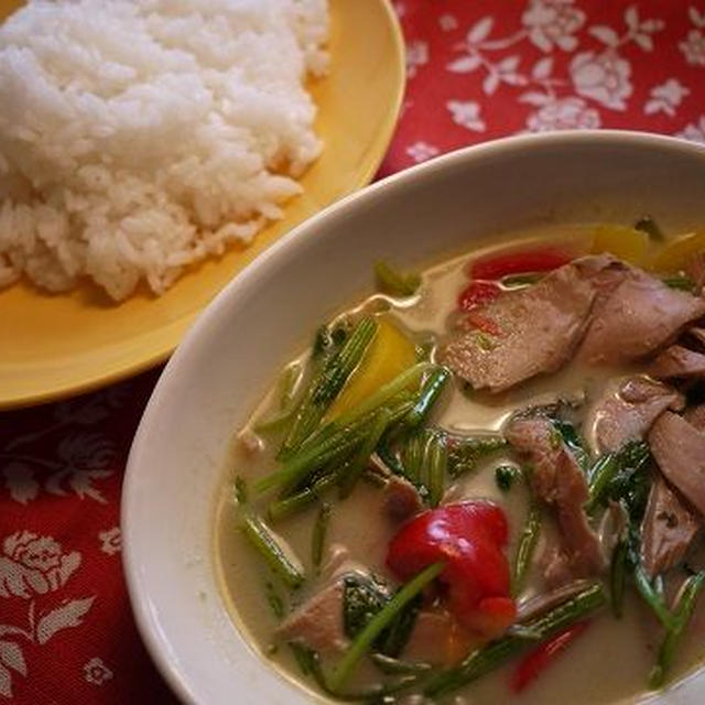 グリーンカレー＆ジャージャー麺