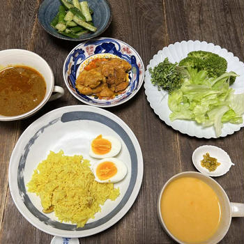 エリックサウスラムカレー・バスマティターメリックライス・茹卵・タンドリーチキン胡瓜漬・ブロッコリ