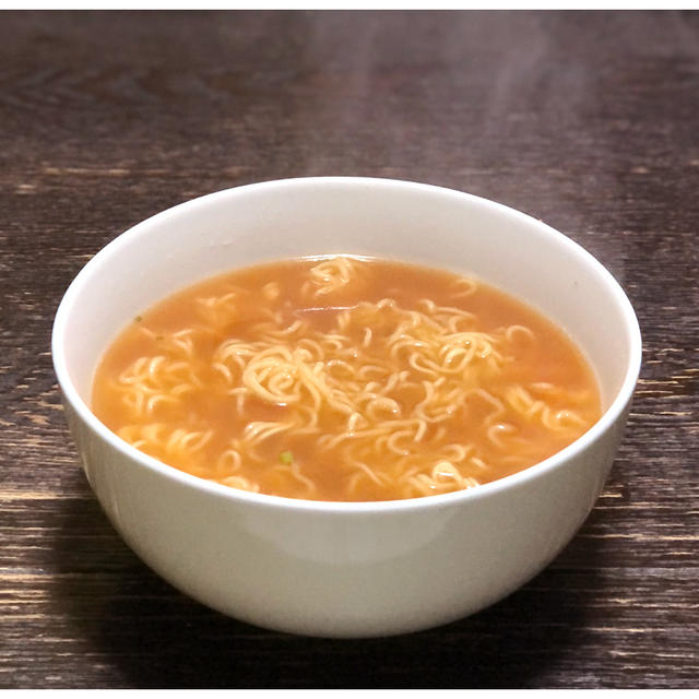 明星食品「評判屋 重ねだし 味噌ラーメン」