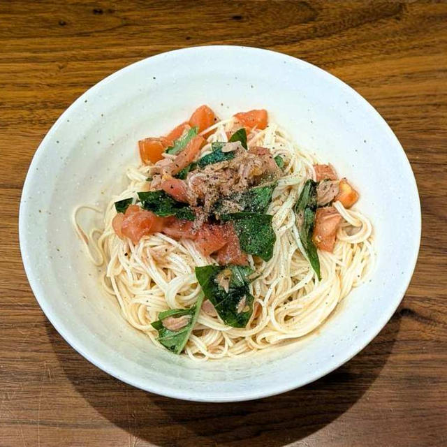 夏にさっぱりイタリアン風！トマトとバジルのそうめん！