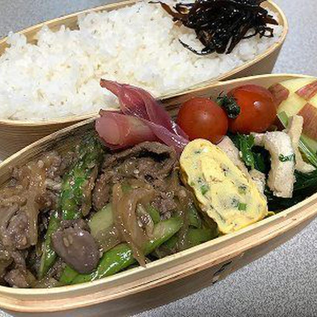 プルコギ弁当。ほうれん草のキーマカレー