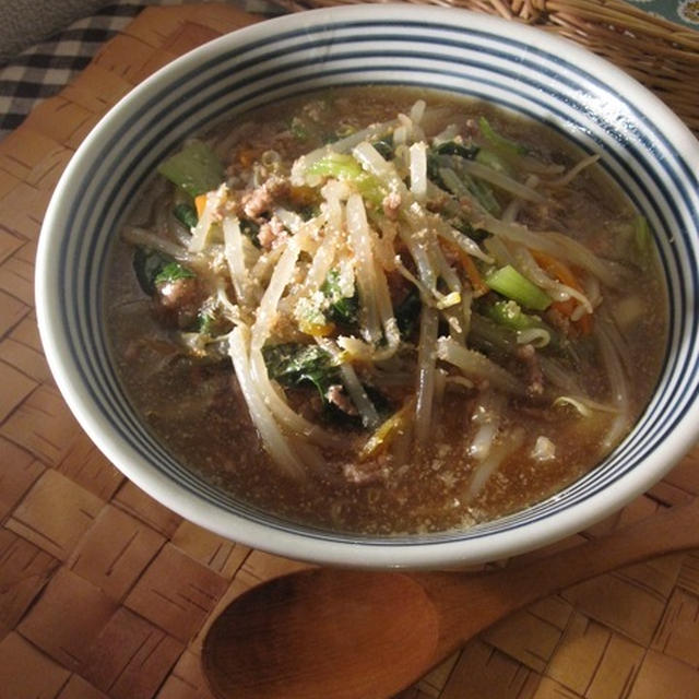 寒い日に！胡麻もやしあんかけうどん