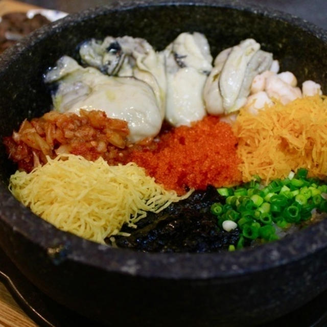 ソウルの牡蠣専門店の味を真似て、牡蠣とトビコ のビビンバ