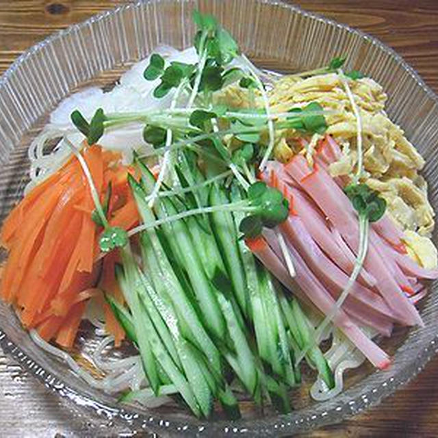 シーズン初の冷麺（冷やし中華）と半額？？